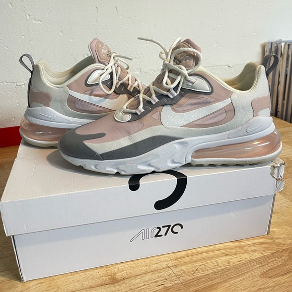 Womens Nike Air Max 270 React - Picture 2 of 6